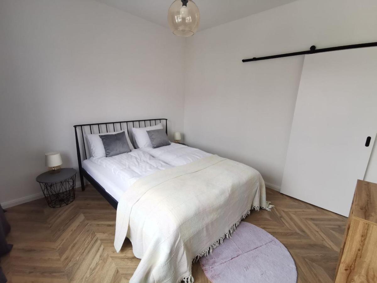 Apartament Black&White Jelenia Gora Dış mekan fotoğraf