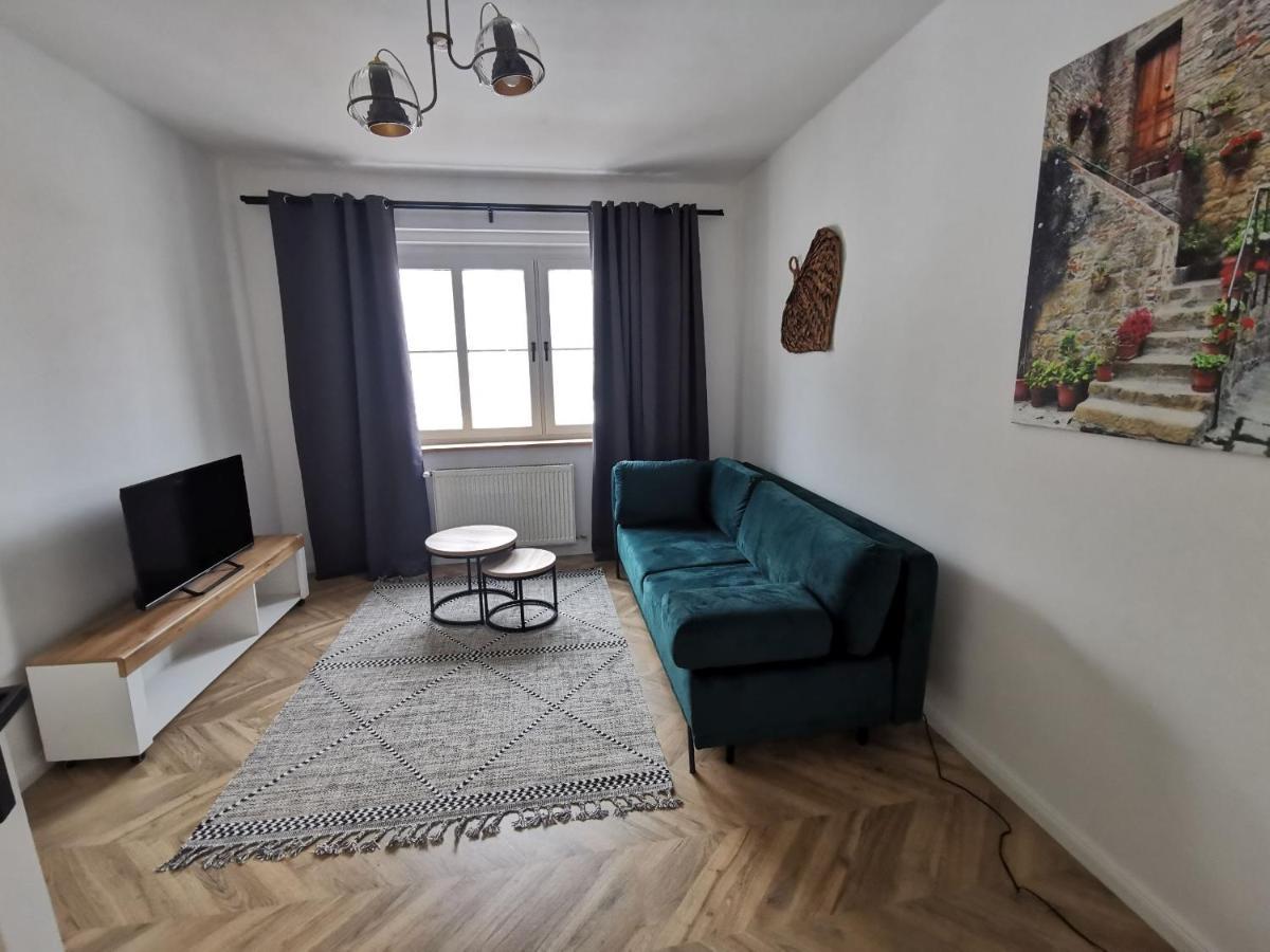 Apartament Black&White Jelenia Gora Dış mekan fotoğraf