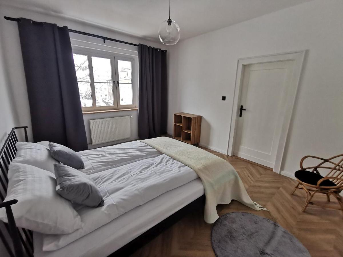 Apartament Black&White Jelenia Gora Dış mekan fotoğraf