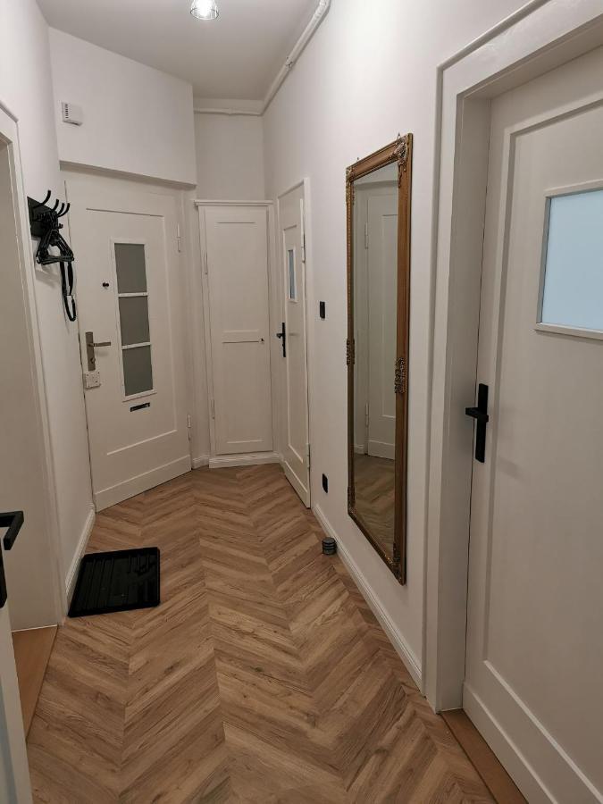 Apartament Black&White Jelenia Gora Dış mekan fotoğraf